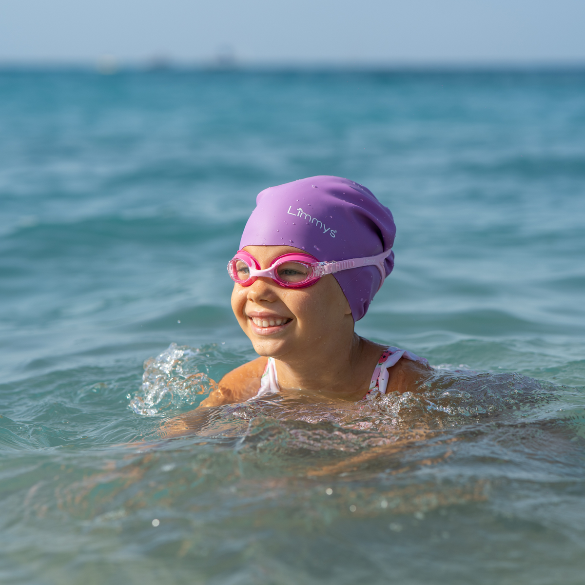 6 Zeichen, dass Ihr Kind bereit ist, seine Schwimmfähigkeiten zu steigern